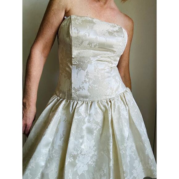 90s Cream Prom Dress Strapless Brocade Size M Fairy tale Coquette Ballerina - Picture 3 of 6